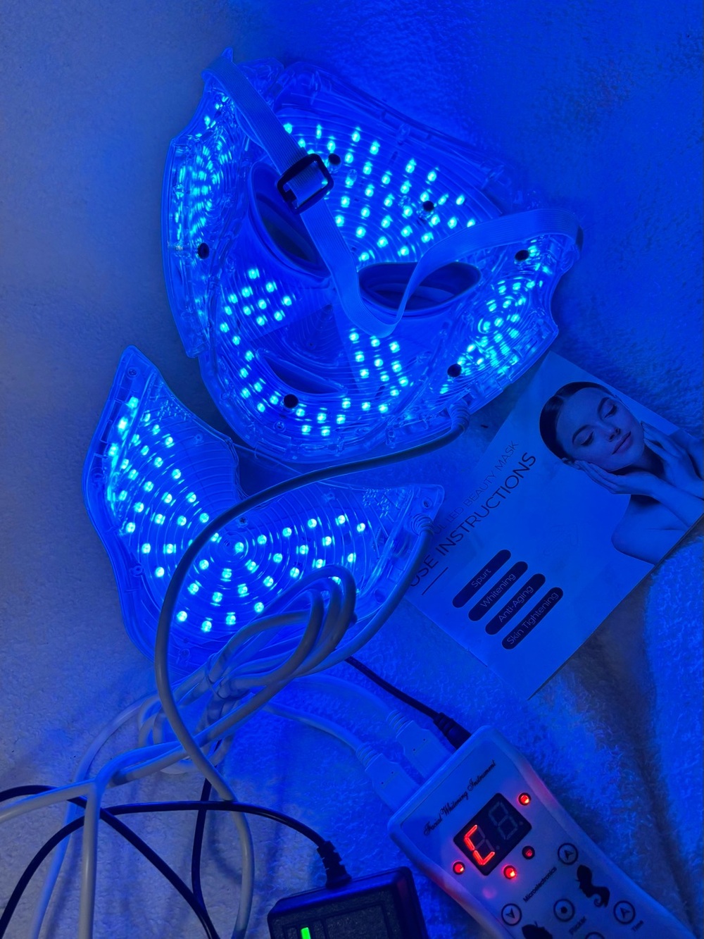 LED Facial Mask Therapy - White Color - Picture 8 of 11